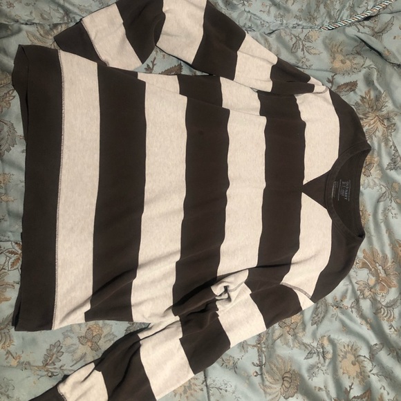 Old navy sweater size XL - Picture 2 of 2